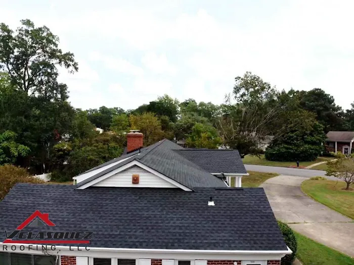 Velasquez Roofing LLC Picture 10