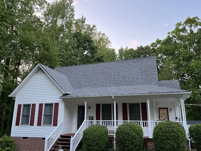 Velasquez Roofing LLC Picture 9