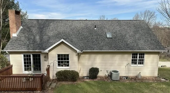 Hook Roofing and Remodeling, LLC Picture 1