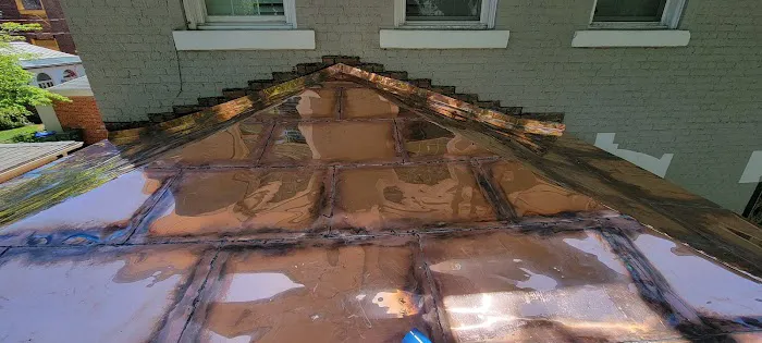 Lee Smith Master Roof Mechanic Picture 4