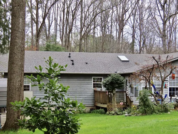 H & H Roofing Co Picture 1