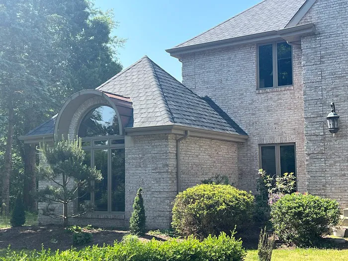 Nest Roofing & Gutters LLC Picture 2