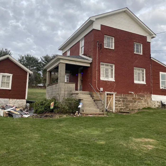 CJ's Roofing Vet Owned Picture 5