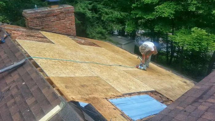 Roberts Roofing Co. Picture 1