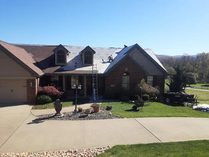 Chris Hull Roofing & Siding Picture 2