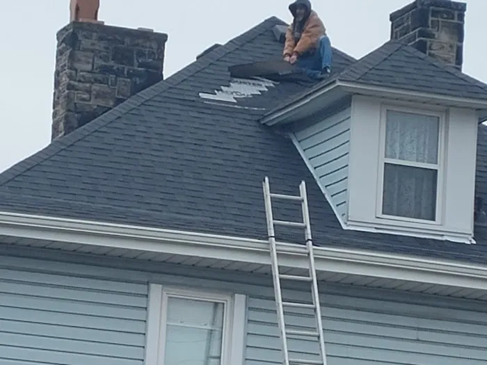 Chris Hull Roofing & Siding Picture 6