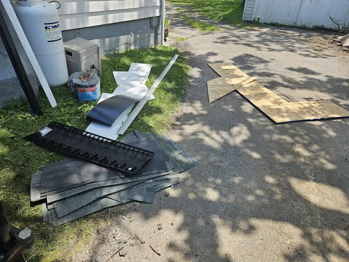 Link Roofing LLC Picture 1