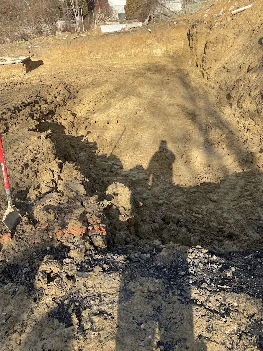 McCauley Construction Services LLC Picture 4