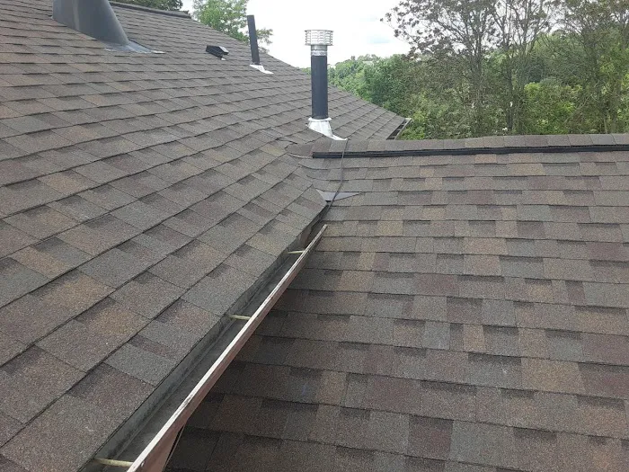 Toth Roofing Inc Picture 10