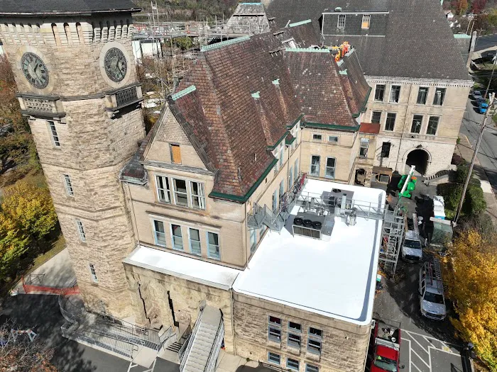 Roberts Roofing Co. Picture 1