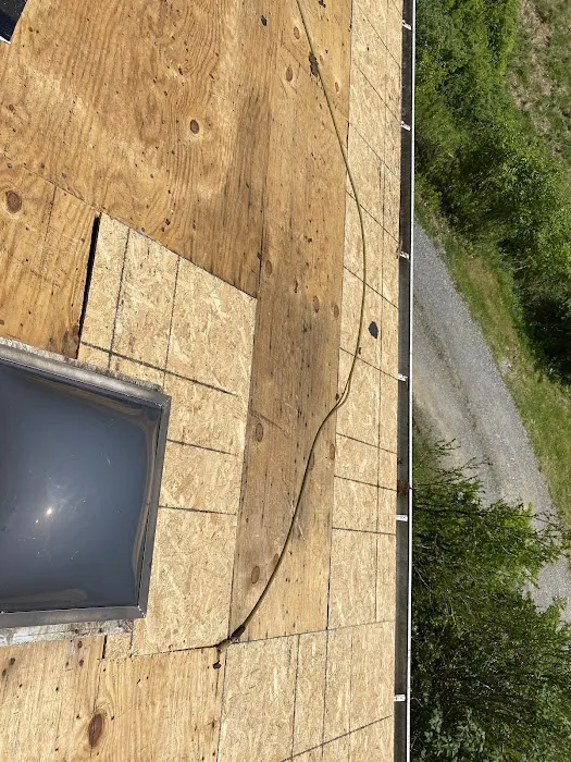 J an I roofing Picture 2