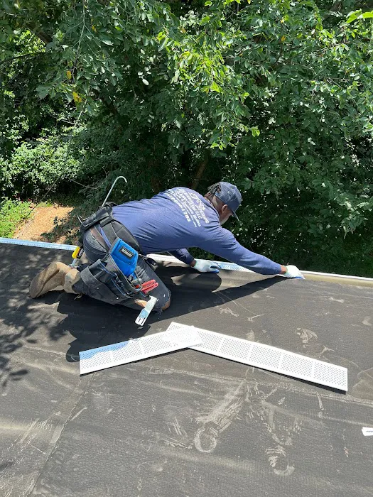 Pittsburgh #1 Roofer Picture 2