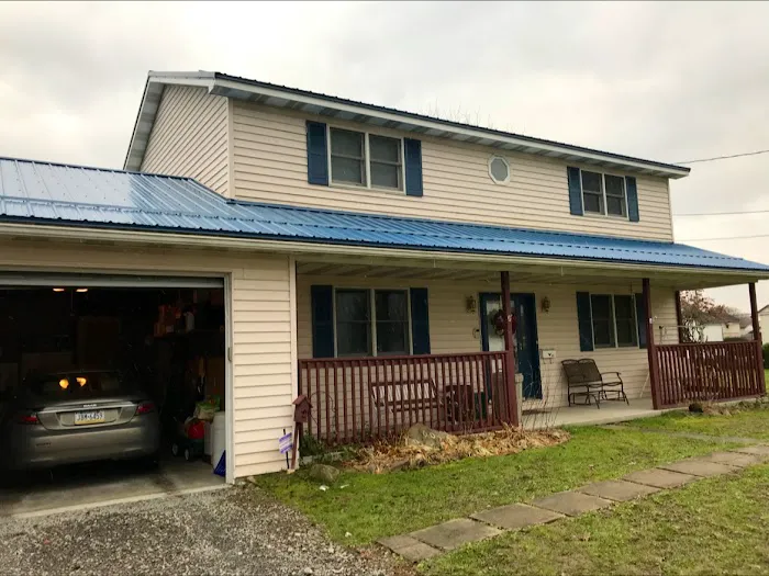 Troyer's Construction And Roofing Picture 1