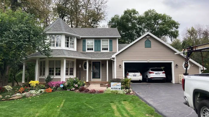 Oaks Roofing & Siding Picture 10