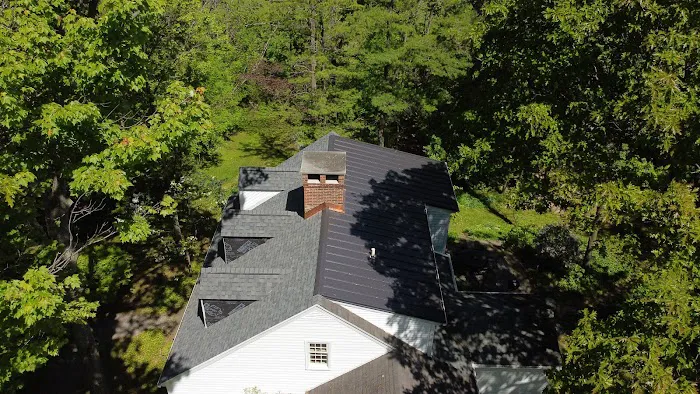 Oaks Roofing & Siding Picture 2