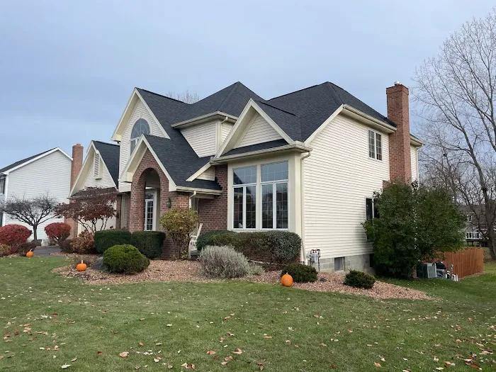 Oaks Roofing & Siding Picture 4