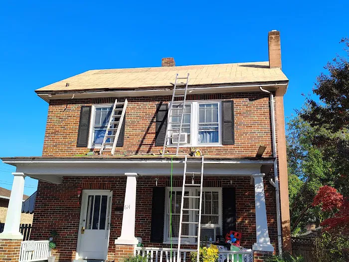 E & E Exteriors LLC Picture 3