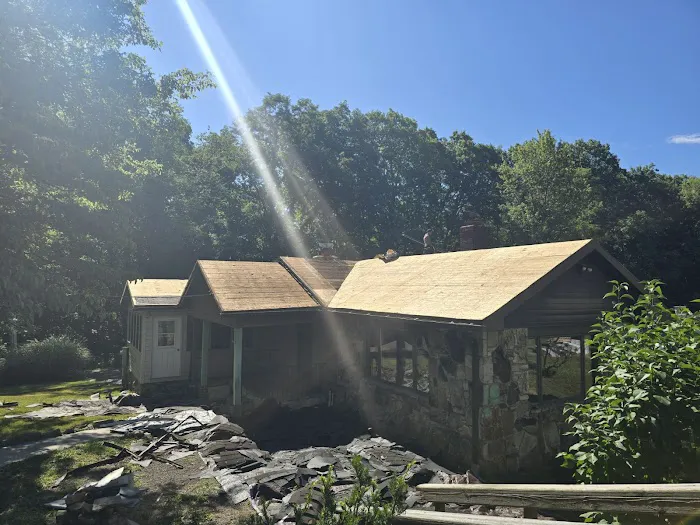 E & E Exteriors LLC Picture 4