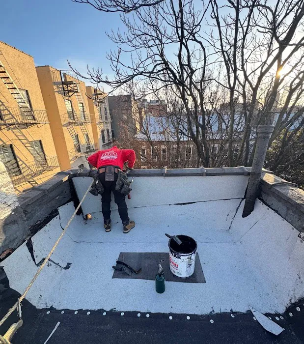 Royal Roofing & Siding NYC Picture 4