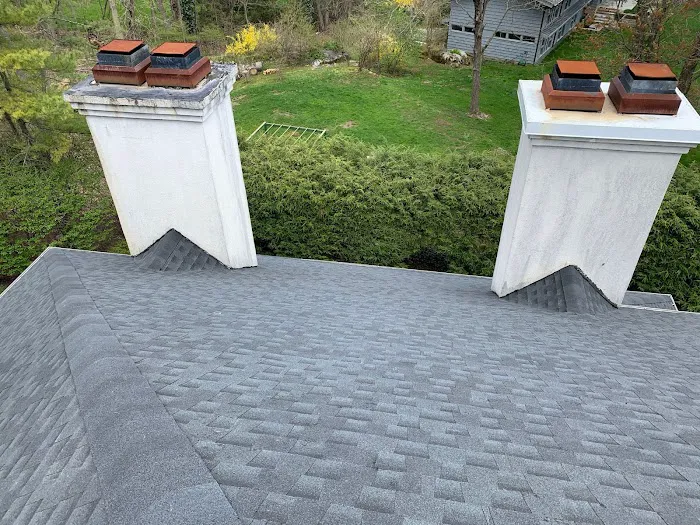 Lema's Roofing & Siding Corp. Picture 8