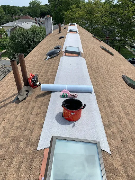 Lema's Roofing & Siding Corp. Picture 6