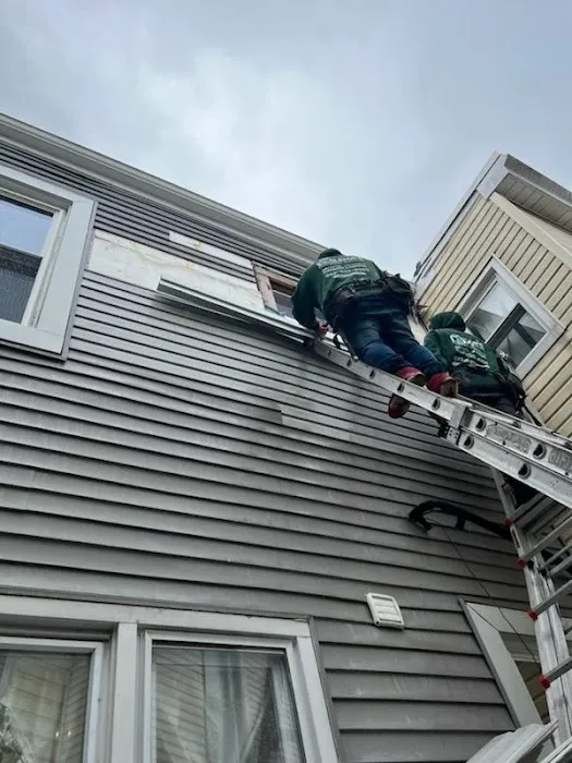 Lema's Roofing & Siding Corp. Picture 10