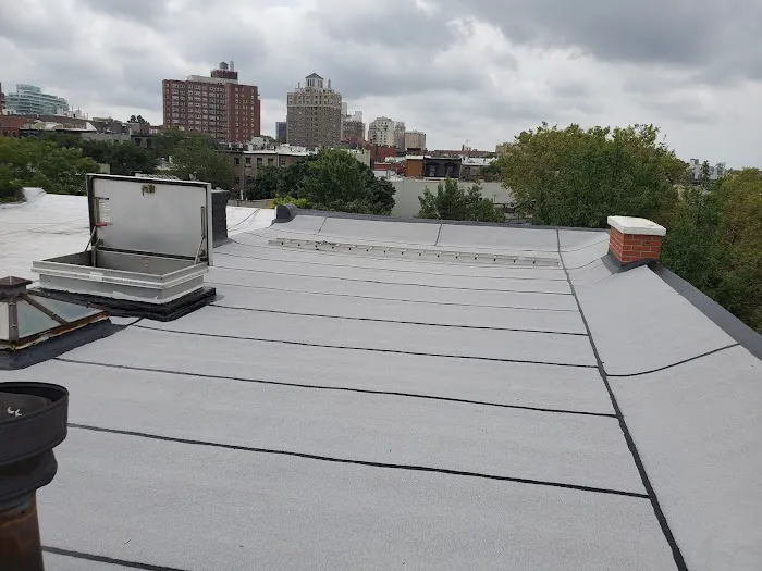 Hallock-Quality Roofing Picture 3