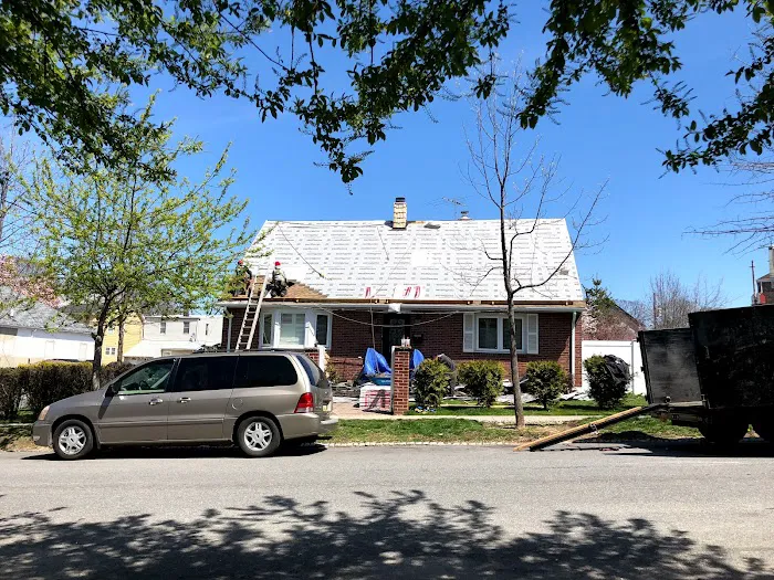 B&B ROOFING & GUTTERS. Picture 9