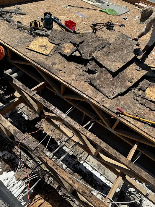 Loja's General Construction Picture 4