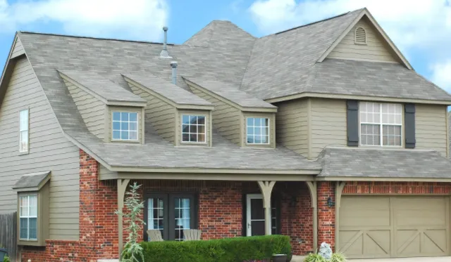 E & B Roofing Picture 2