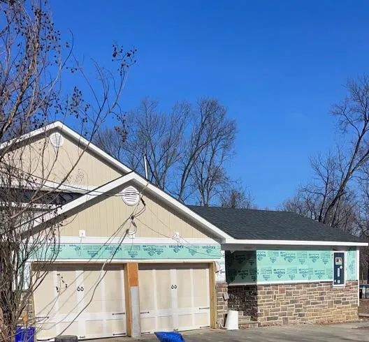 Seasons Roofing Picture 1