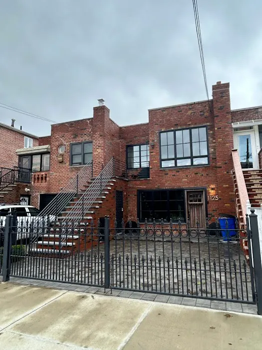 Royal Roofing & Siding Brooklyn Picture 5