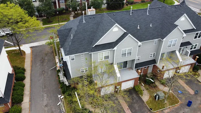 Pro Roofers GC Picture 3