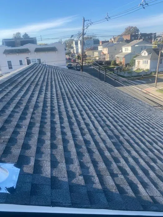 Pro Roofers GC Picture 1