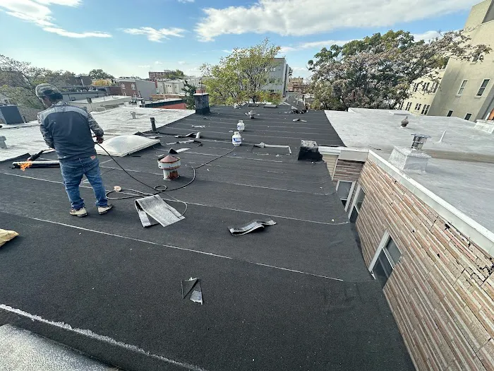 Monarch roofing&construction Picture 3