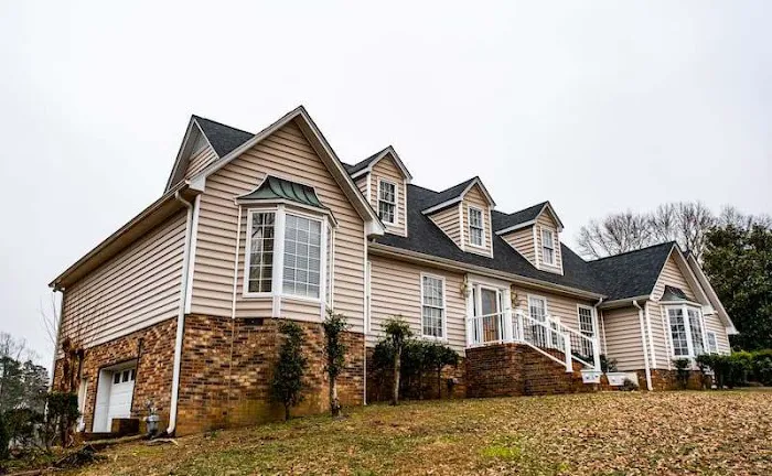 Monarch roofing&construction Picture 10