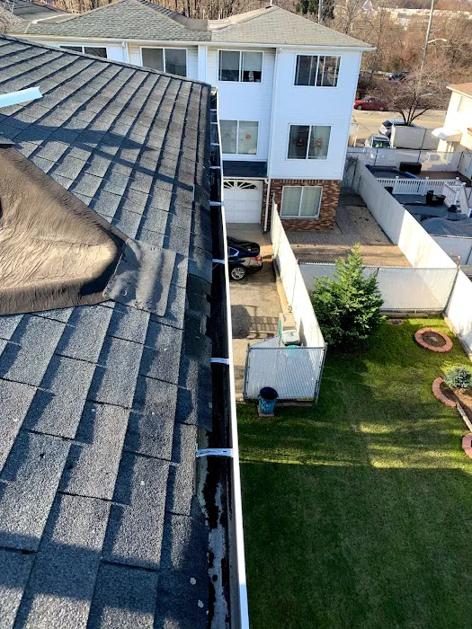 ROOFING / SEAMLESS GUTTERS CALCO Picture 7