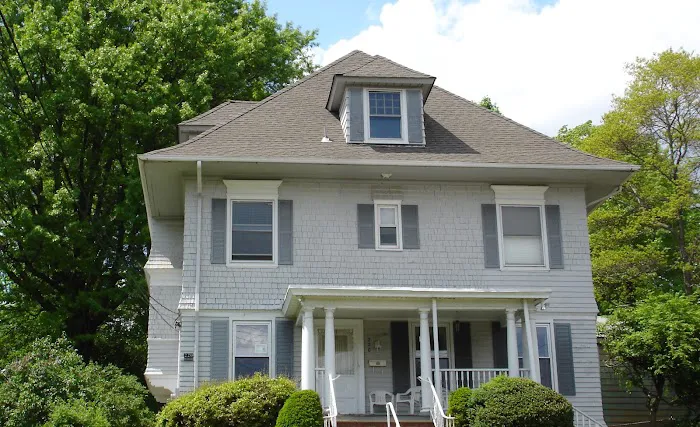 Segelman Shaw Roofing, Siding & Gutters Picture 4