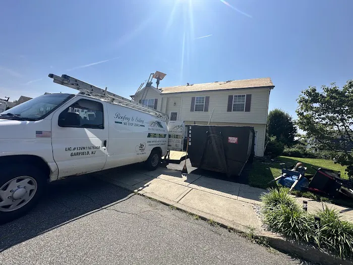 EM Pro Roofing and Siding Picture 1