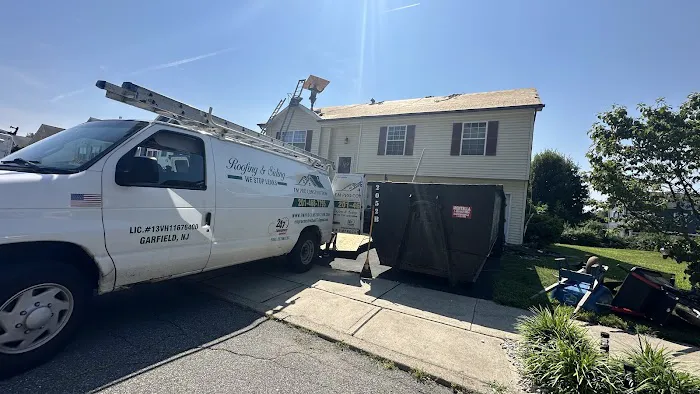 EM Pro Roofing and Siding Picture 3