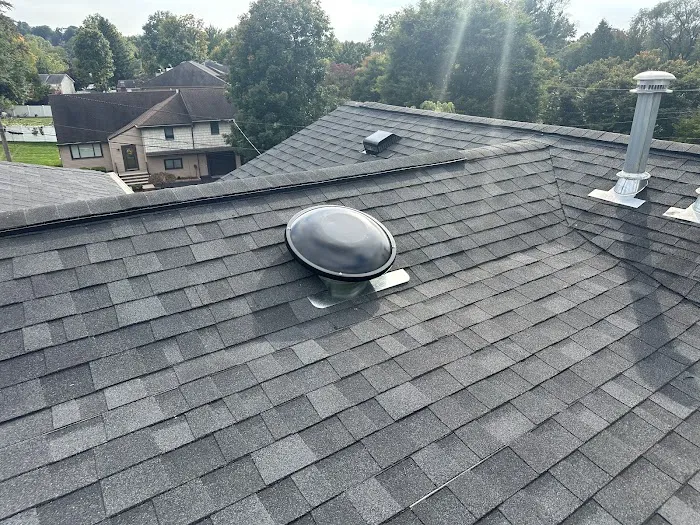 EM Pro Roofing and Siding Picture 4