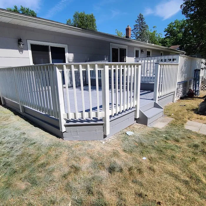 UE Construction & Roofing Picture 3