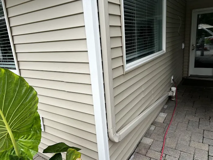 Reliable Seamless Gutters Picture 4