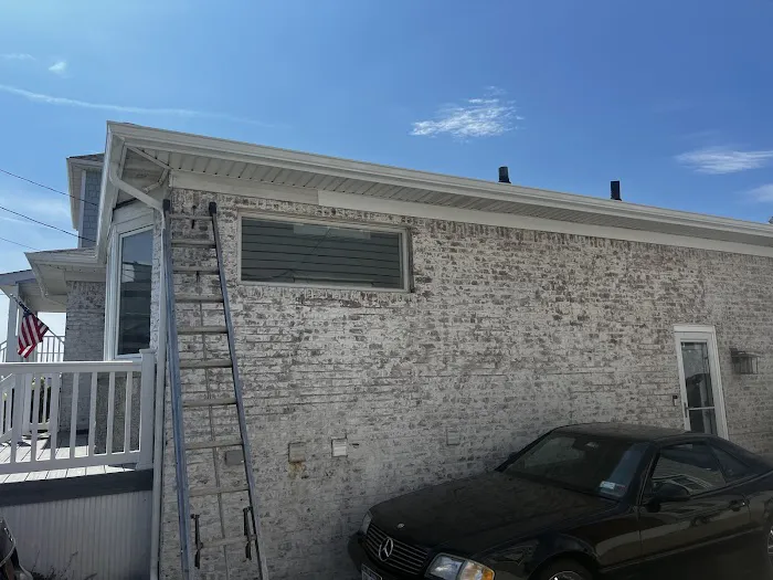 Reliable Seamless Gutters Picture 9