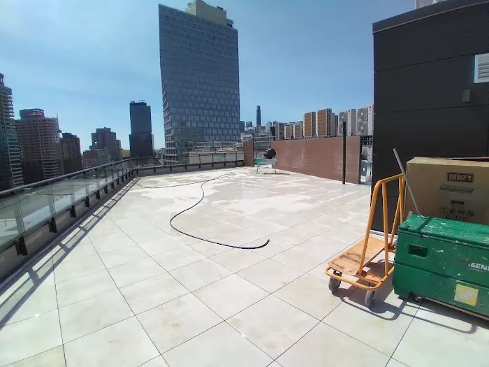 AK GATSIOS Picture 9