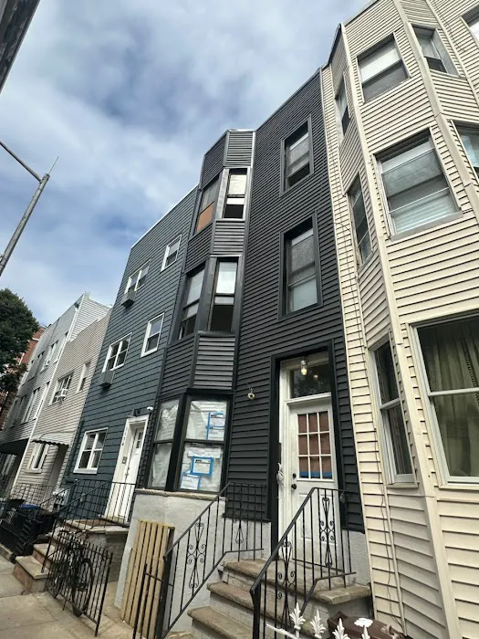 AK GATSIOS Picture 10