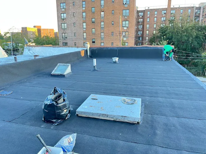 R Luis Constructions Picture 1