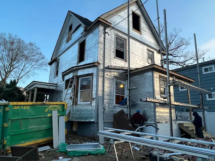 Tritop Roofing and Siding Picture 1