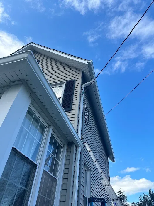 Aura Home Exteriors Picture 4