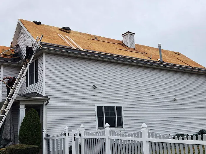 Aura Home Exteriors Picture 8